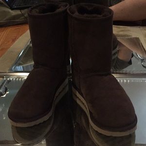 Beautiful chocolate brown Uggs.